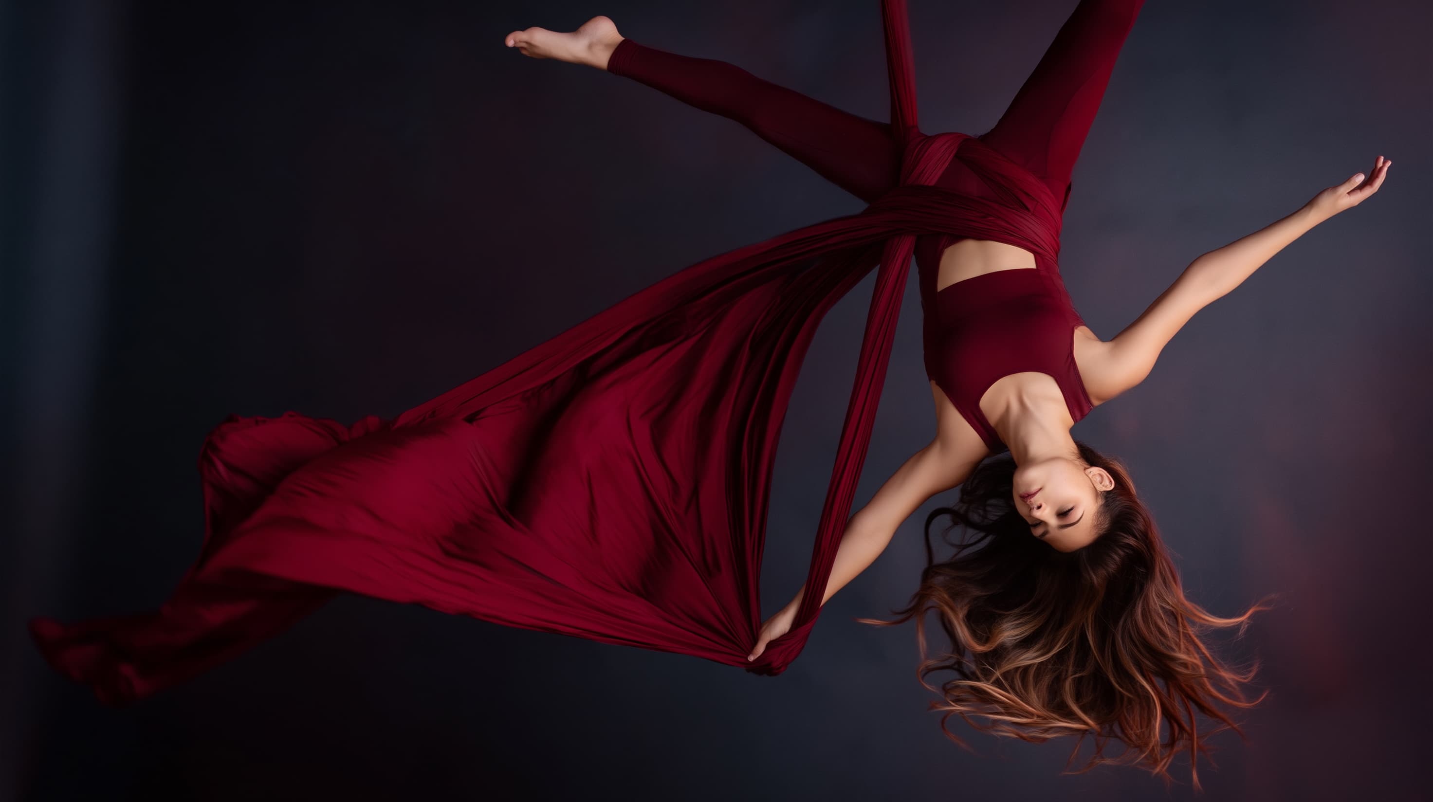 Ako rýchlejšie napredovať v aerial silks: tipy od našich tréneriek